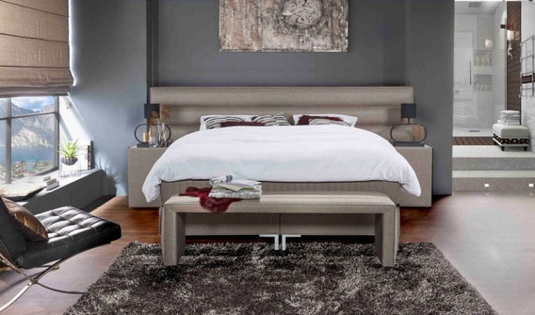 Foto des Serta Boxspringbetts in luxuriösem Schlafzimmer