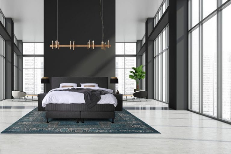 Serta Boxspringbett Classico in einem luxuriösen und offenen Schlafzimmer