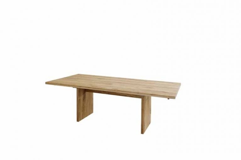 Freitsteller von dem ausgezogenen Esstisch Contur 3100 mit einer Klappeneinlage