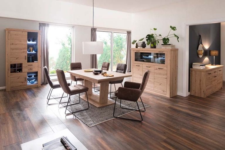 Westminster Kuvenstuhl mit und ohne Armlehme im Esszimmer