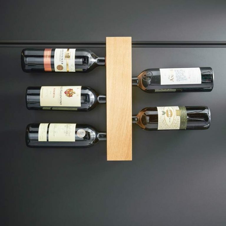 Relingsystem Flaschenregal