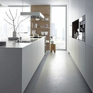 Grifflose Küchenzeile Contur®Küche 53.190 in Lack Weiß matt inkl. Mieletechnik –